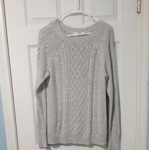 GAP Gray Cable Knit Sweater - Crew Neck
